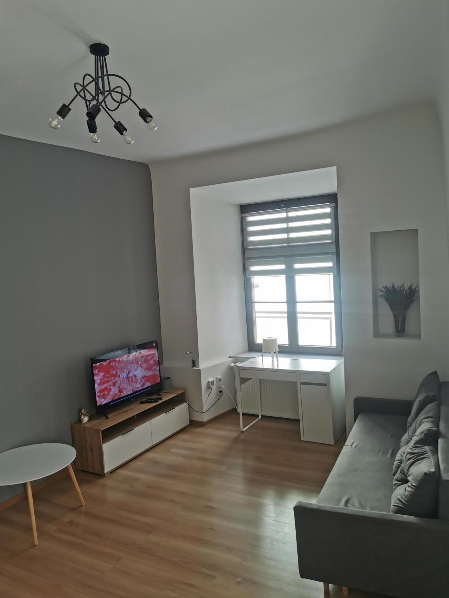 Town Square Apartment Lublino Esterno foto